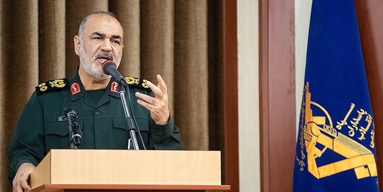 سرلشکر سلامی: سپاه برای مقابله با کرونا فرم جنگی گرفته است