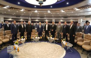 (آغاز به کار همایش بررسی عملکرد و تبیین اهداف واحد‌های بانک ملی ایران