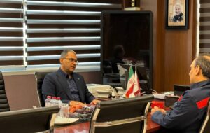 (دیدار مدیرعامل شرکت فولاد اکسین خوزستان با شهردار منطقه ۸ اهواز